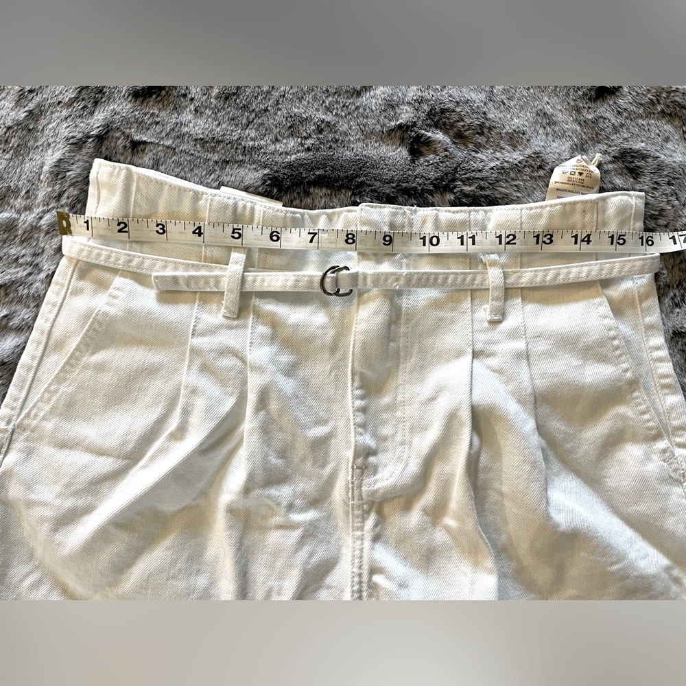 NWT BlankNYC white denim high waisted shorts head in the clouds size 29 belted - Picture 13 of 13